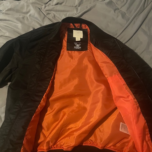 NEVER WORN *** H&M bomber size MEDIUM - Picture 3 of 4